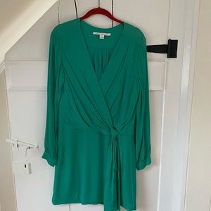 Green silk Diane von Furstenberg size 8 mini dress. Never worn NWOT
